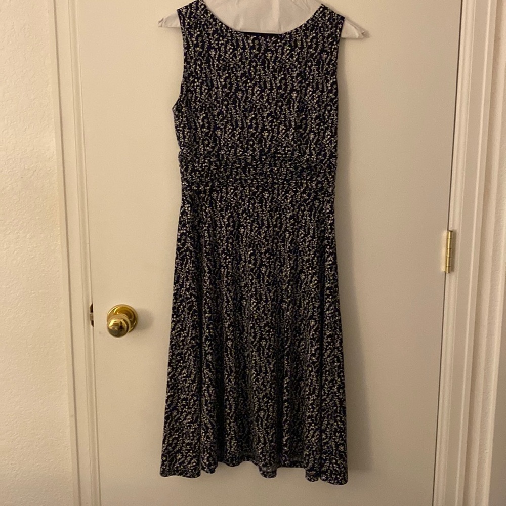 Women’s size 4P dress, polyester
